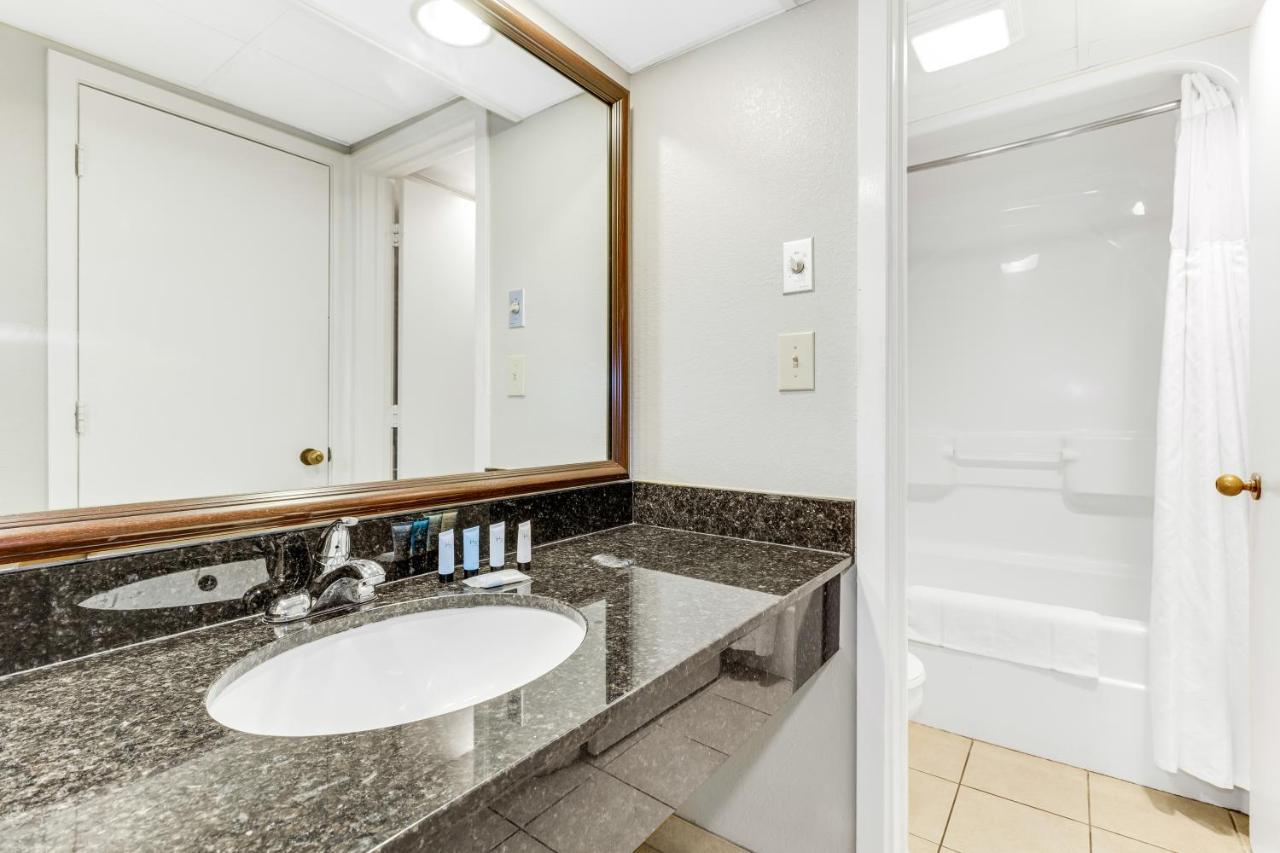 Wonderful Oceanfront 1Br Suite At Landmark Resort! 1235 Myrtle Beach Exteriör bild